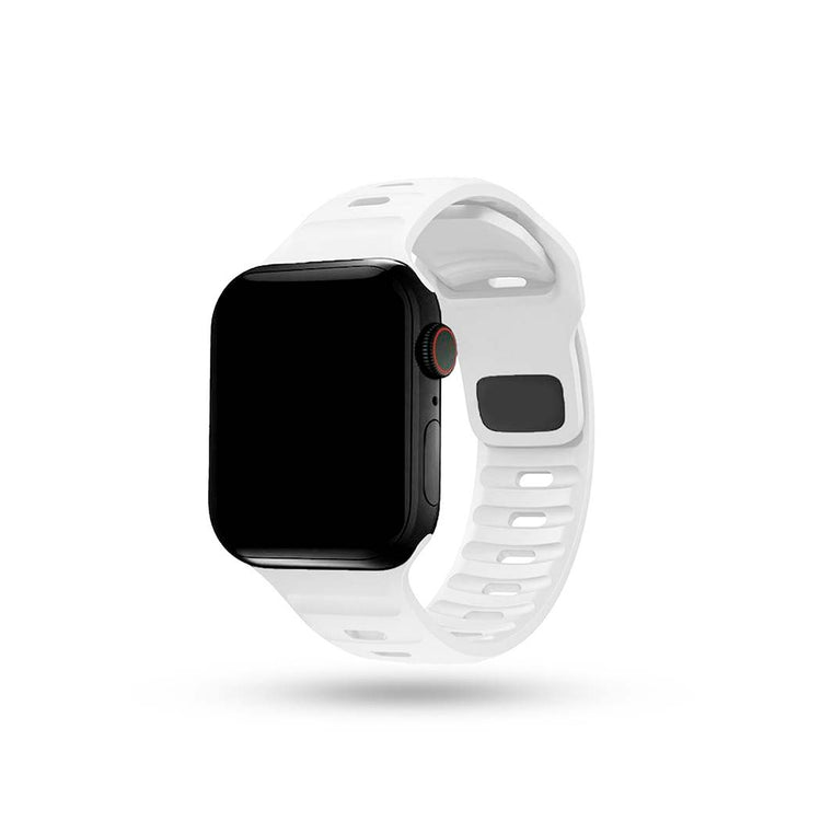 Hvid sportsrem til smartwatch, moderne design, ventilerede huller, justerbar pasform